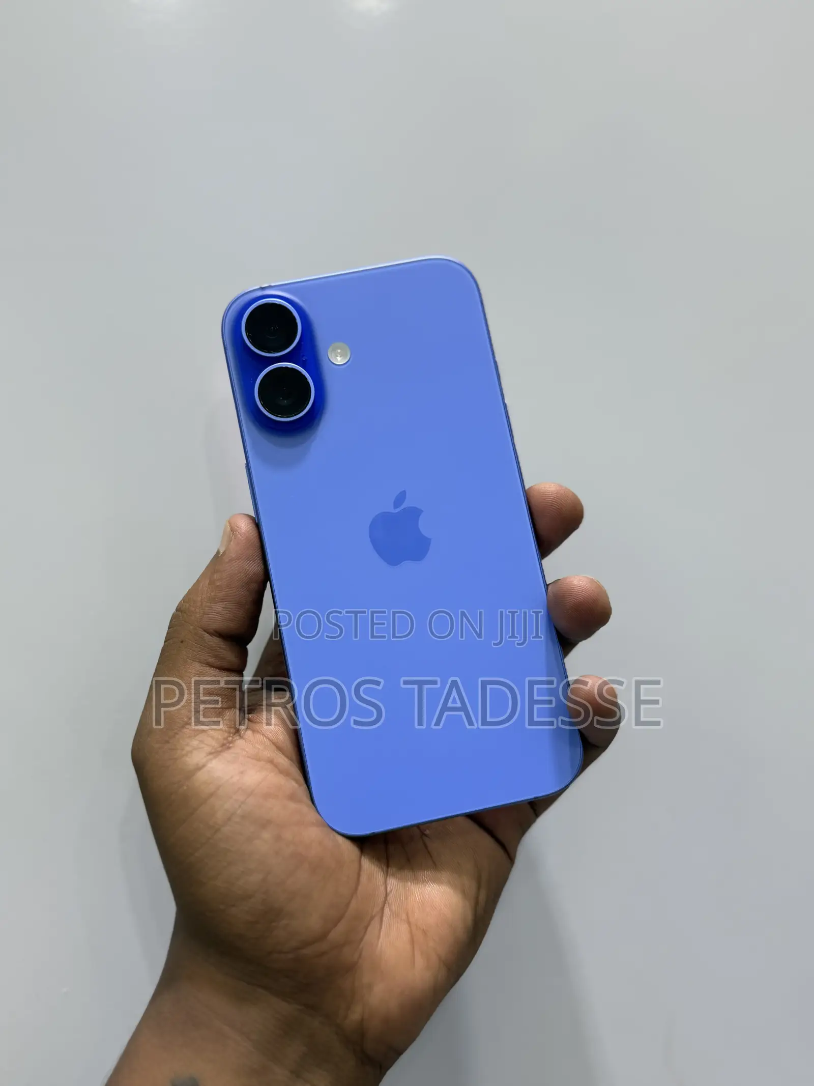 New Apple iPhone 16 256 GB Blue
