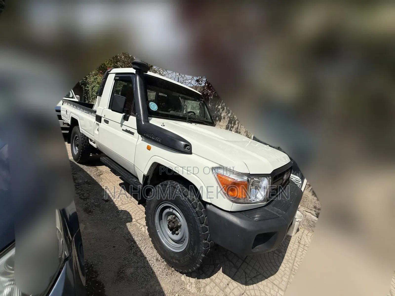 Toyota Land Cruiser 2011 White