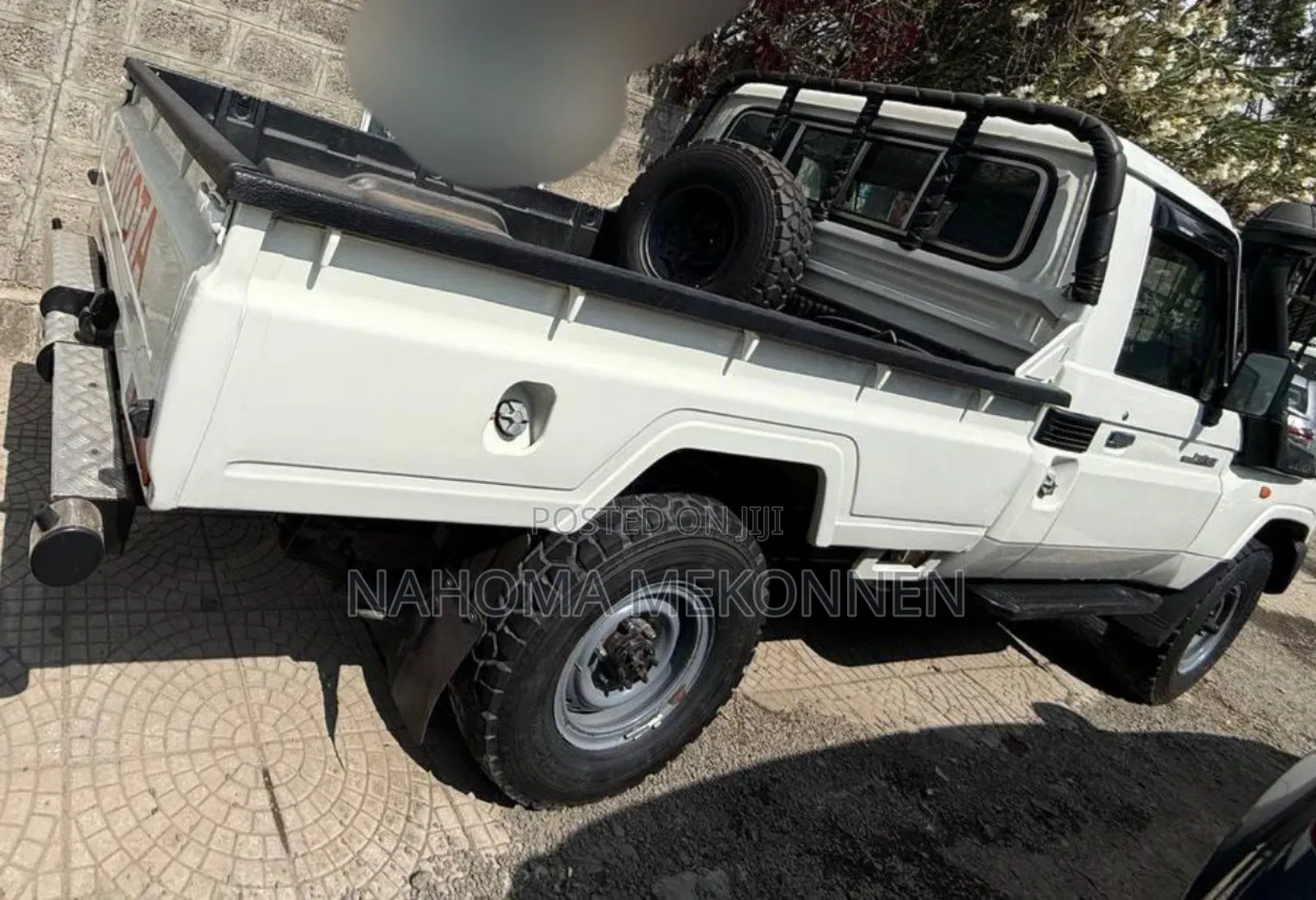 Toyota Land Cruiser 2011 White