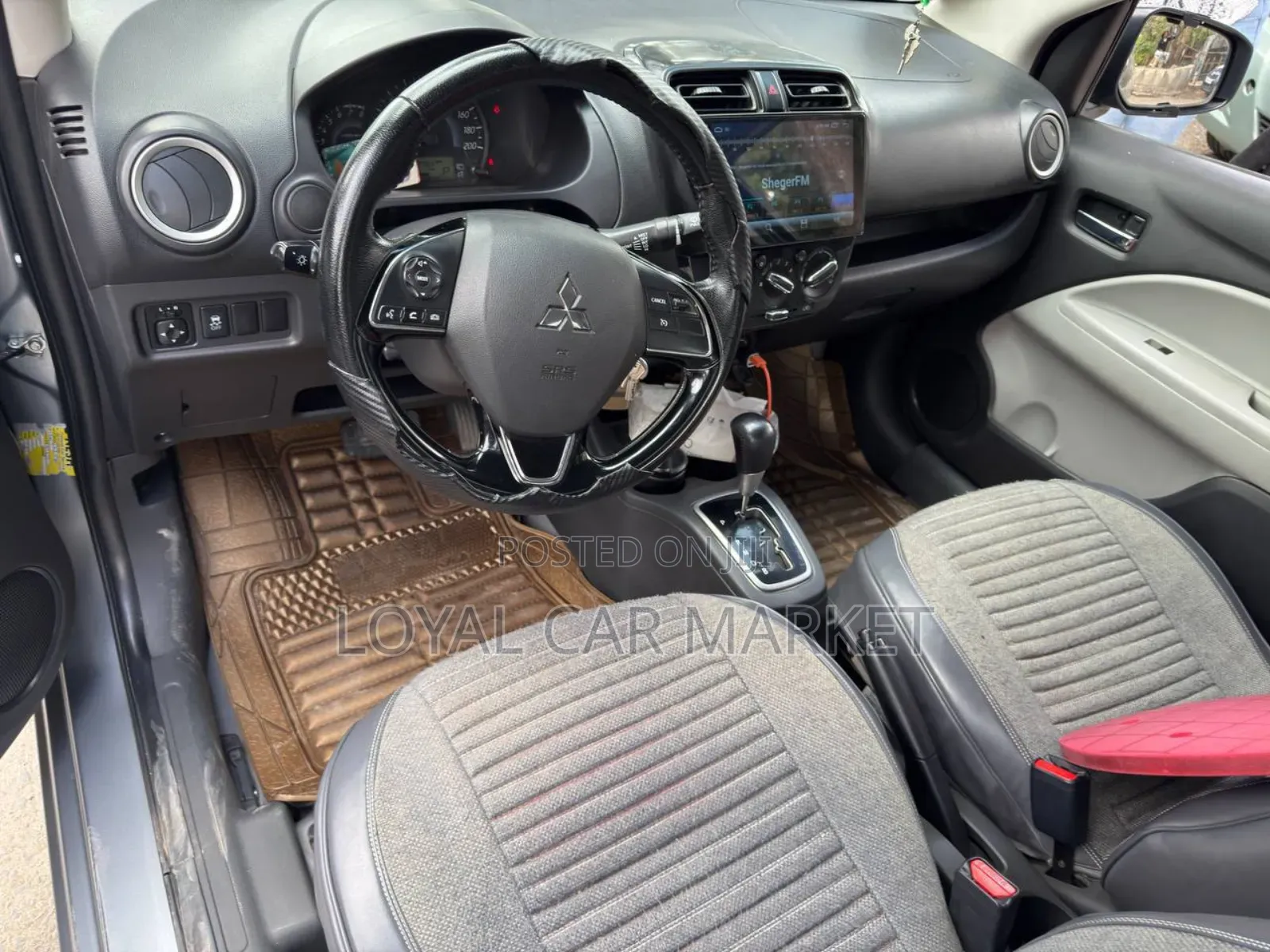 Mitsubishi Attrage 2022 Gray