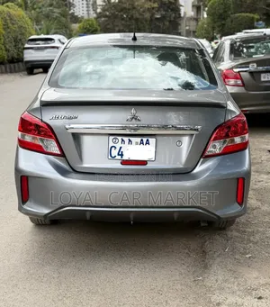 Mitsubishi Attrage 2022 Gray