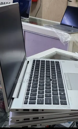New Laptop HP EliteBook 845 G8 16GB AMD Ryzen 5 SSD 512GB