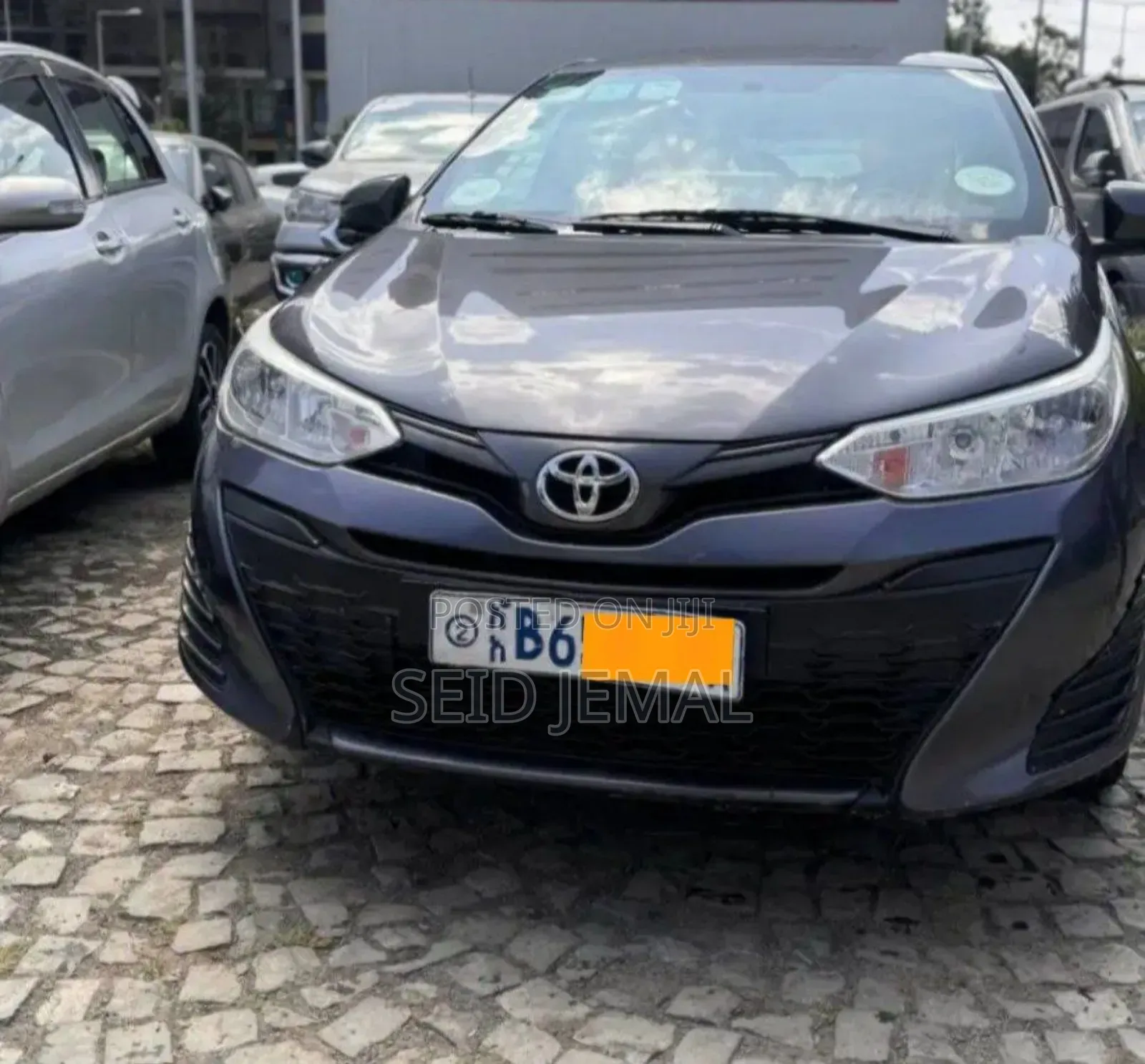Toyota Yaris 2020 Gray