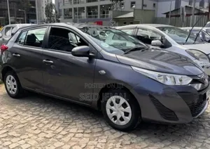 Toyota Yaris 2020 Gray