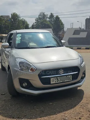 Photo - Suzuki Swift 2022 Silver