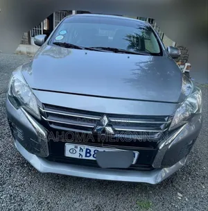 Photo - Mitsubishi Attrage 2021 Gray