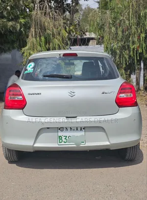 Suzuki Swift 2022 Silver