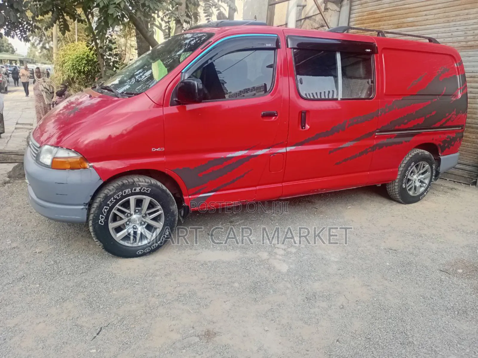 Toyota HiAce 2006 Red