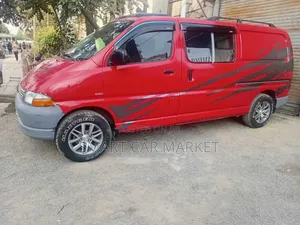 Photo - Toyota HiAce 2006 Red