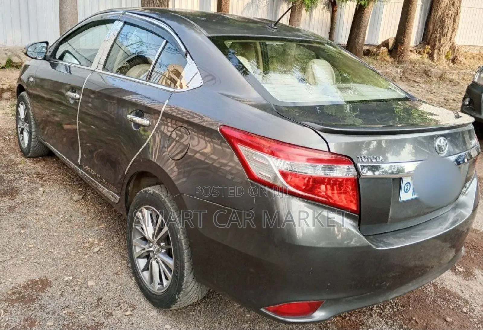 Toyota Yaris 2016 Gold