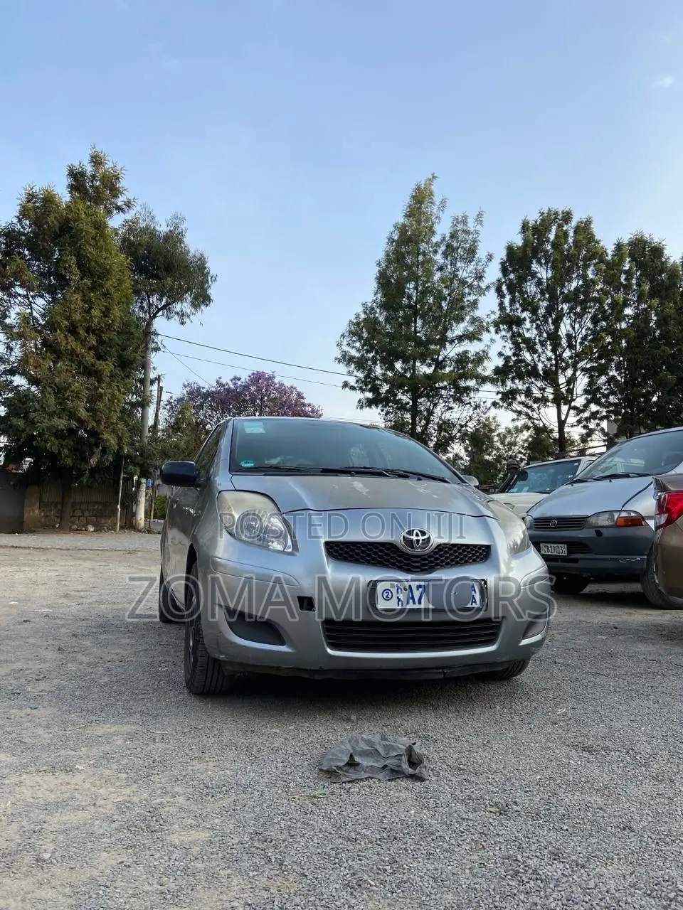 Toyota Yaris Base Hatchback 3dr 2010 Gray