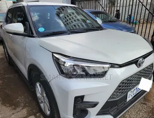 Photo - Toyota Raize 2022 White