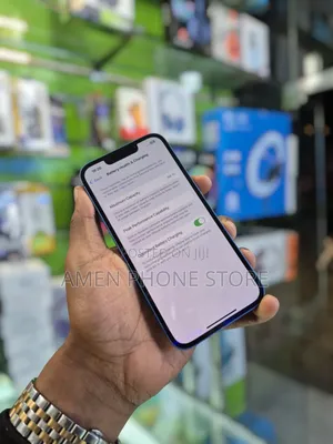 Photo - Apple iPhone 13 128 GB Blue