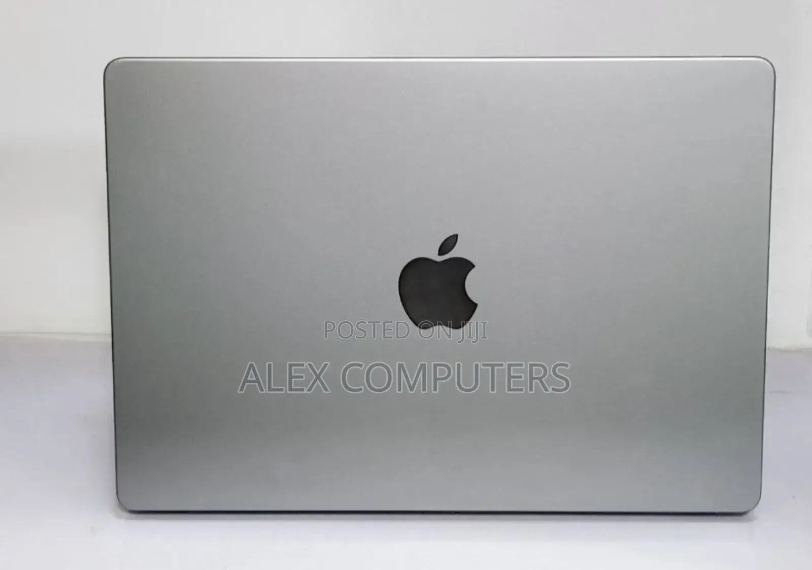 New Laptop Apple MacBook Pro M1 16GB Apple M1 Pro SSD 512GB