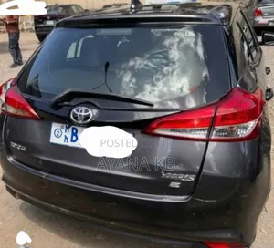 Toyota Yaris 1.5 Sedan L 2020