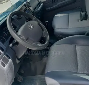 Toyota Land Cruiser 2015 White