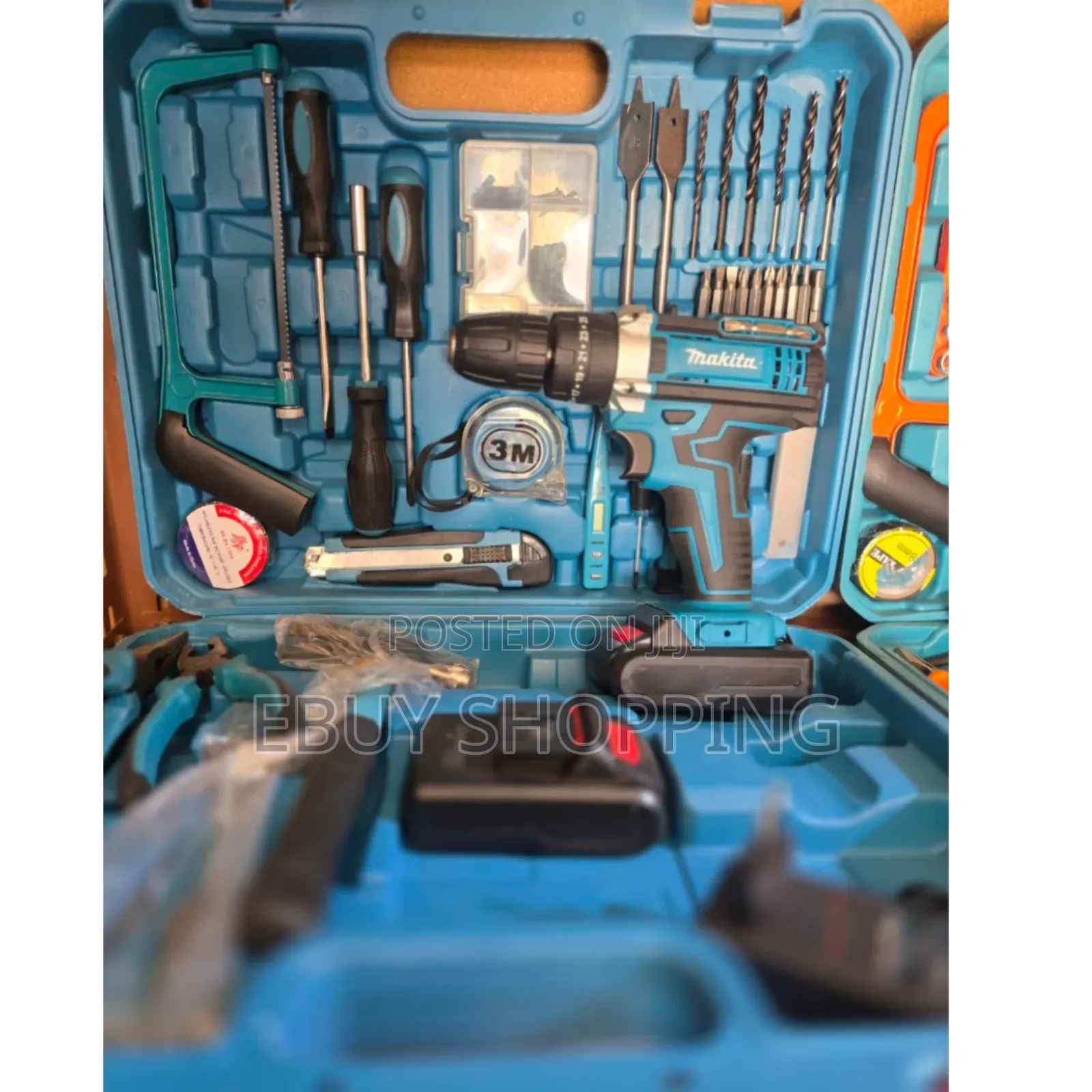 Makita 18v Drill/Driver Starter Kit - Includes Essential Hand Tools