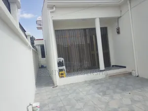 5bdrm House in Bole for sale