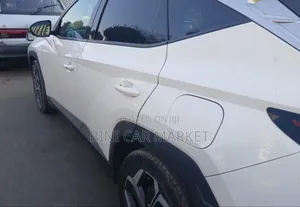 Hyundai Tucson 2022 White