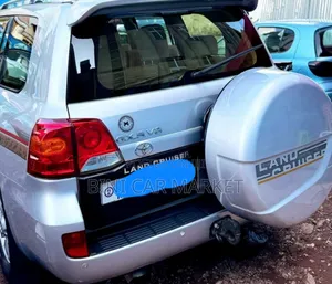 Toyota Land Cruiser 2013 Silver