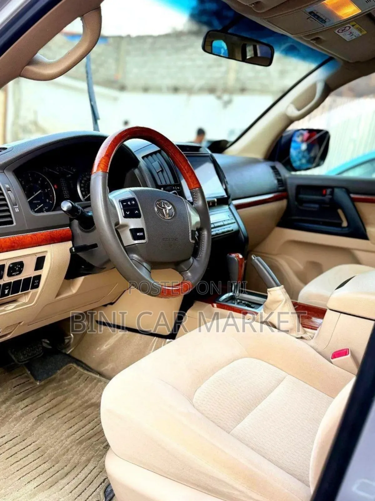 Toyota Land Cruiser 2013 Silver