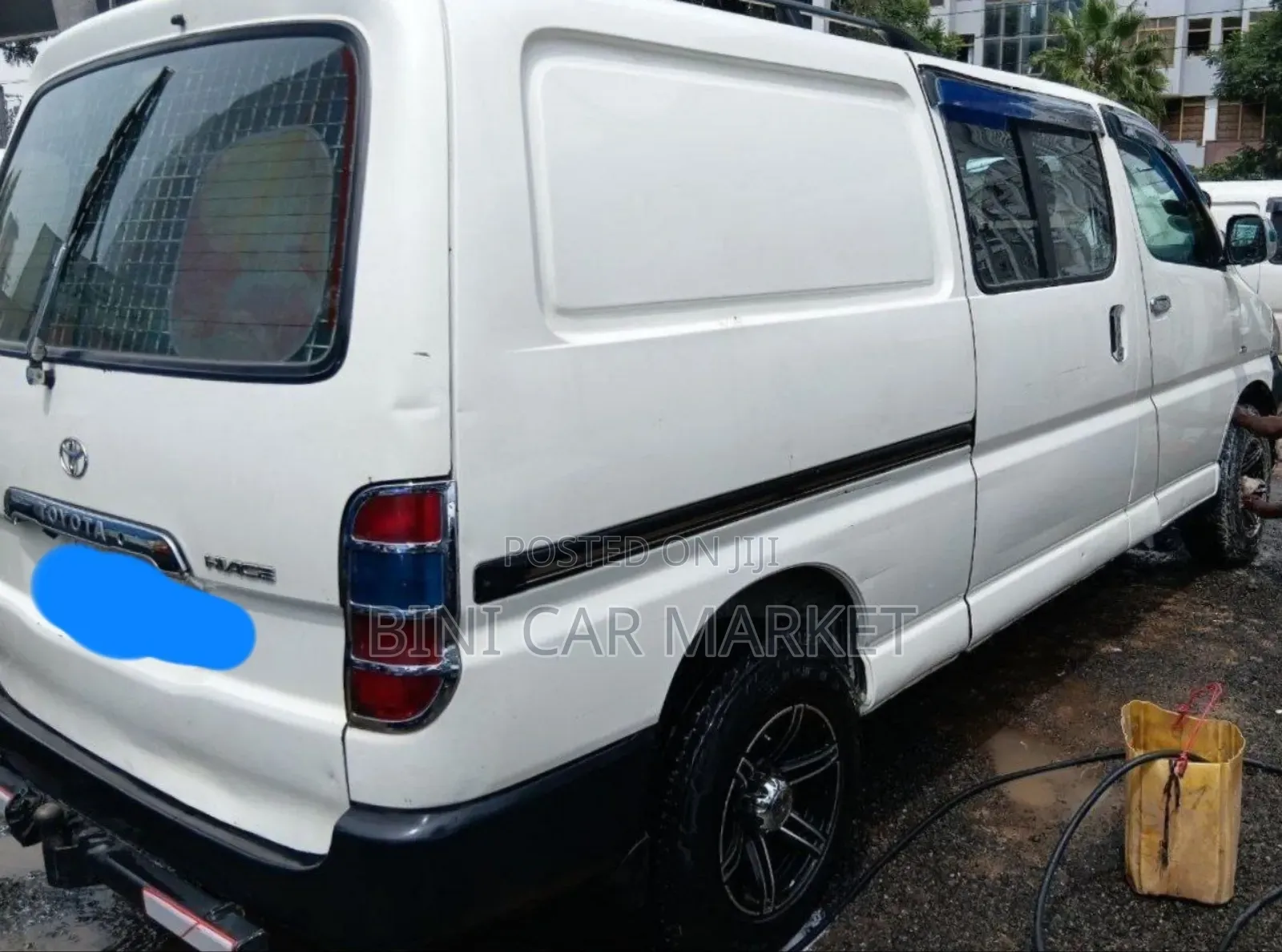 Toyota HiAce 2008 White