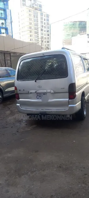 Toyota HiAce 2008 Silver