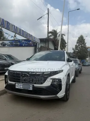 Hyundai Tucson 2022 White