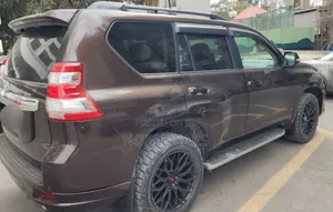 Toyota Land Cruiser Prado 2017 Brown