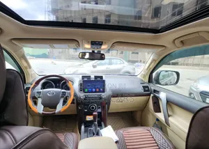 Toyota Land Cruiser Prado 2017 Brown
