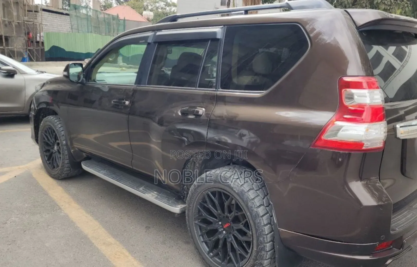 Toyota Land Cruiser Prado 2017 Brown