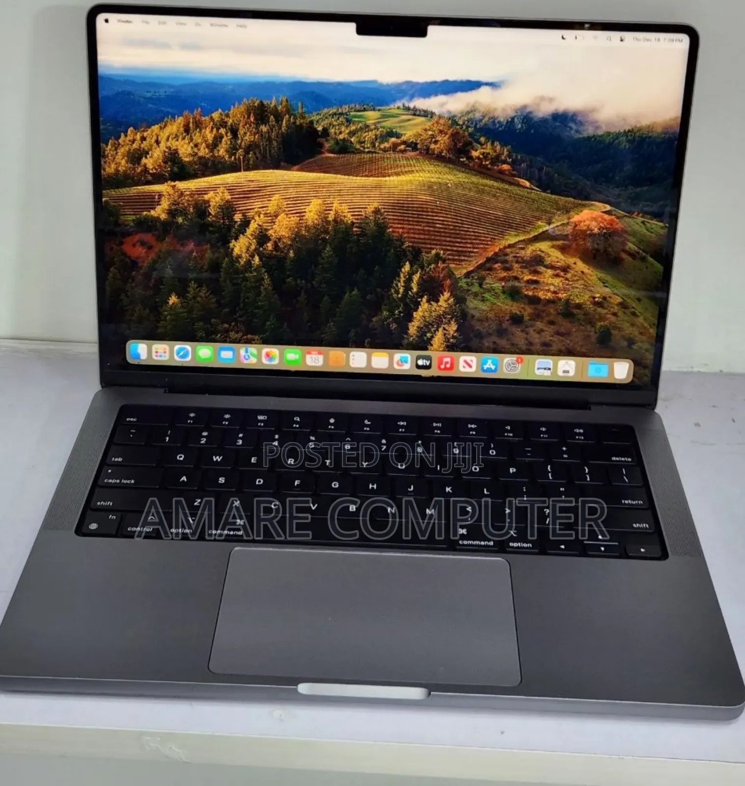 New Laptop Apple MacBook Pro M1 16GB Apple M1 Pro SSD 512GB