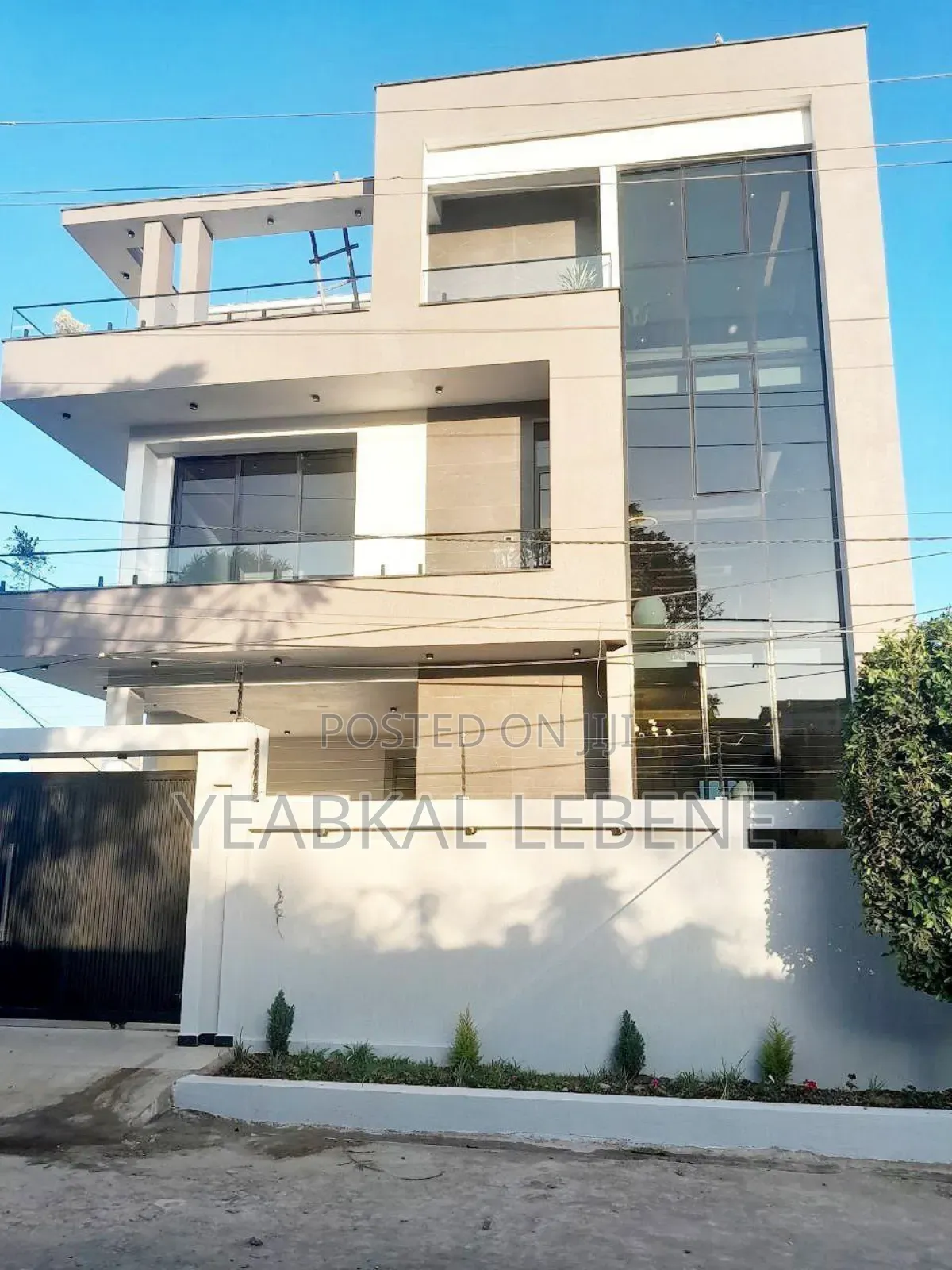 8bdrm House in Bole for sale