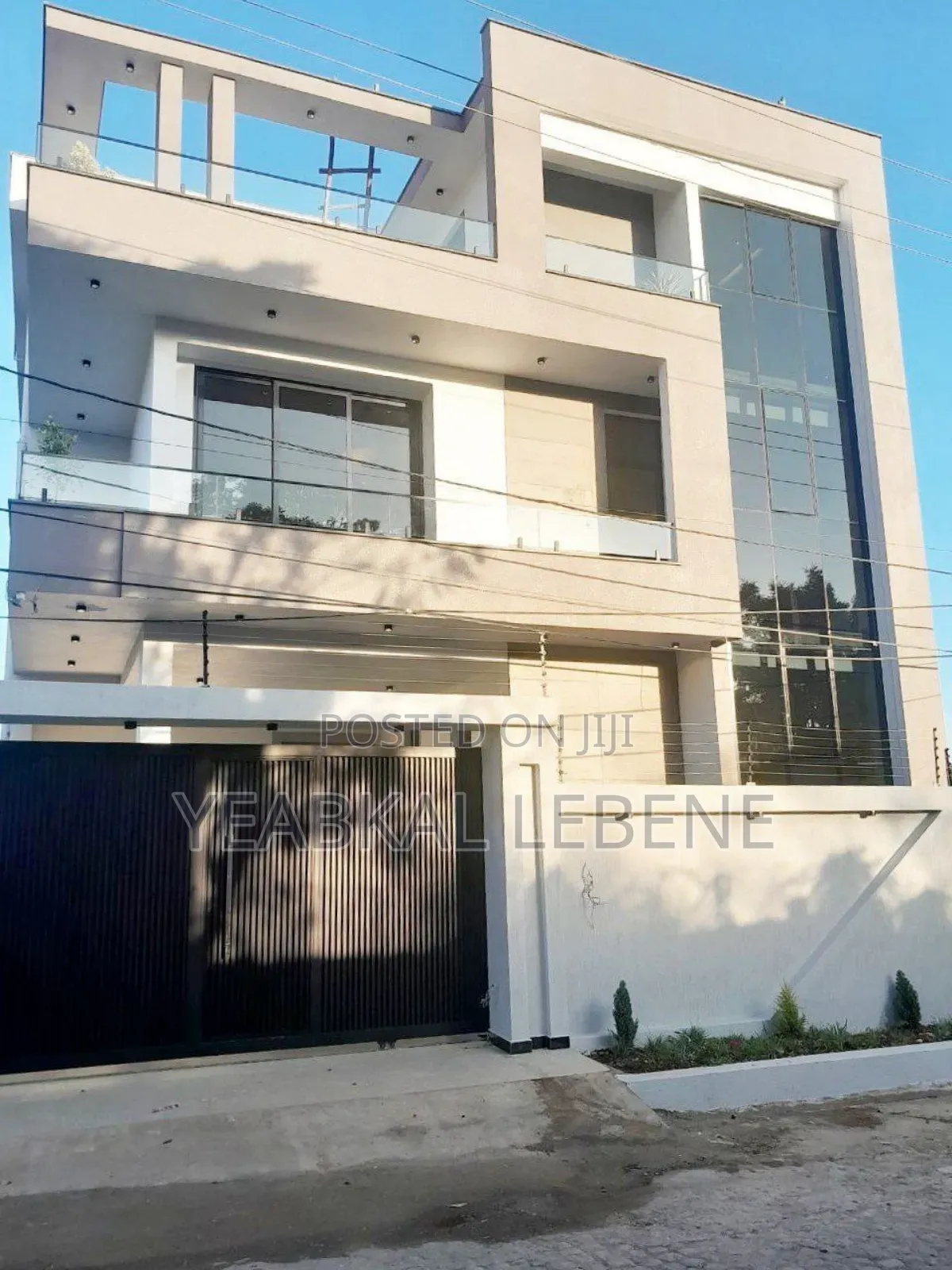 8bdrm House in Bole for sale