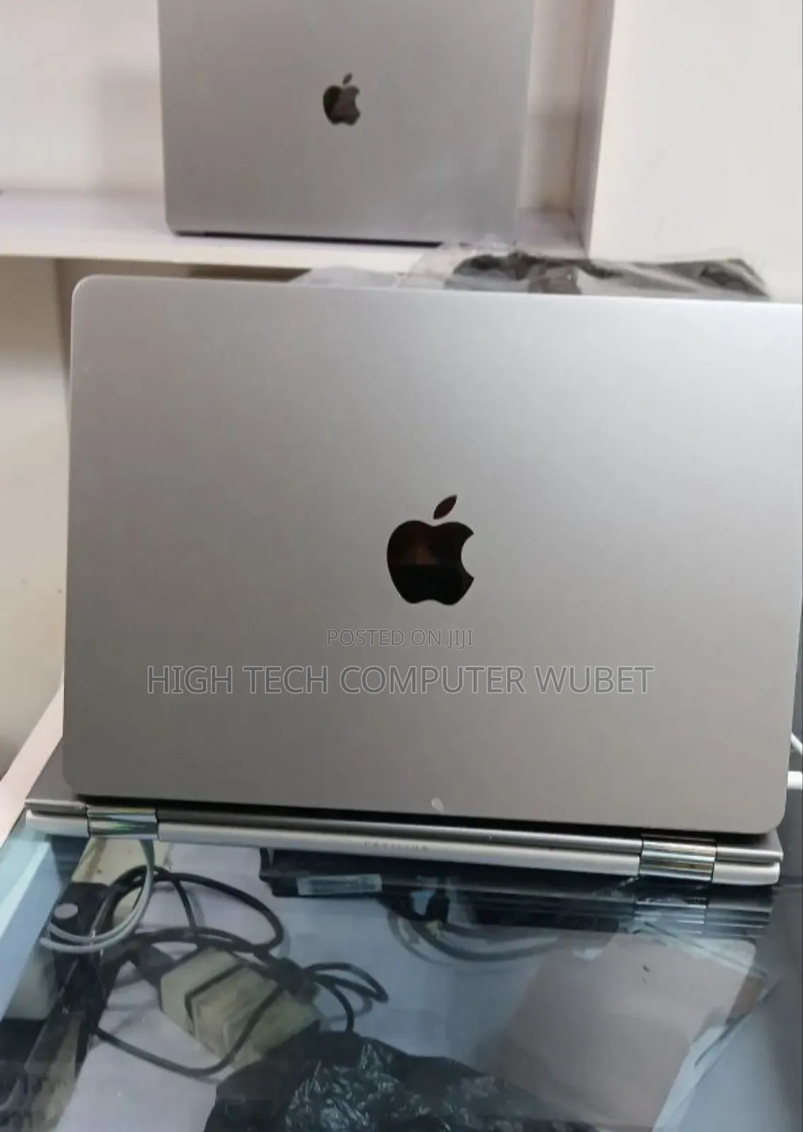 New Laptop Apple MacBook Pro 2022 M2 8GB Intel Core M2 SSD 256GB