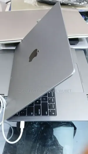 New Laptop Apple MacBook Pro 2022 M2 8GB Intel Core M2 SSD 256GB