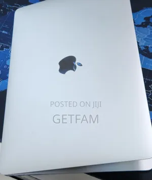 New Laptop Apple MacBook Pro 2019 8GB Intel Core I5 SSD 256GB