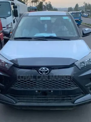 Photo - New Toyota Raize 2023 Gray