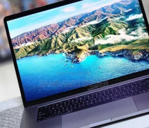 Photo - New Laptop Apple MacBook Pro 2017 16GB Intel Core I7 SSD 512GB