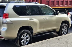 Toyota Land Cruiser Prado 2011 Gold