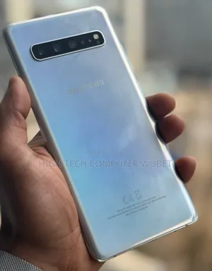 New Samsung Galaxy S10 128 GB Blue