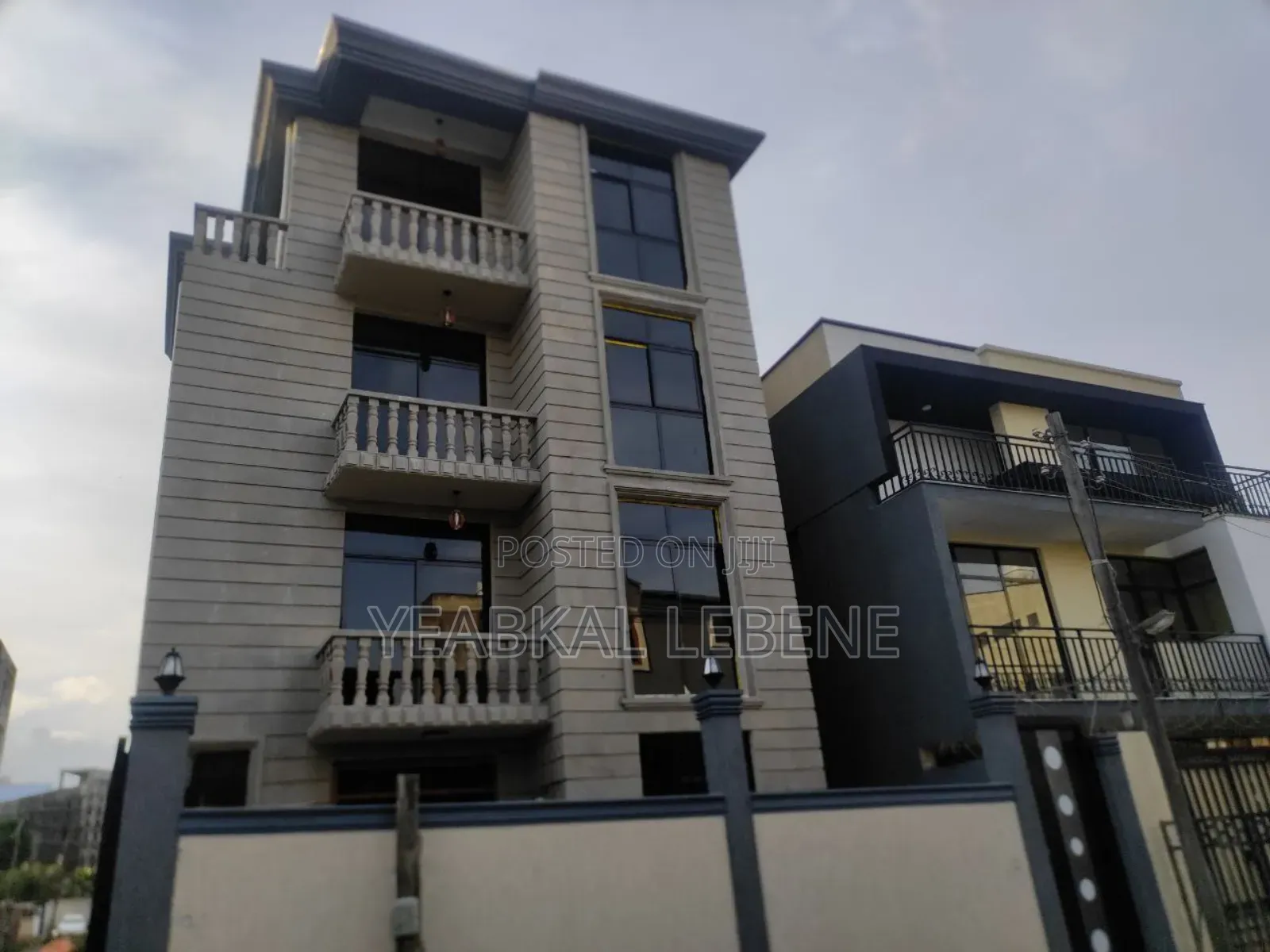 10bdrm House in Bole for sale