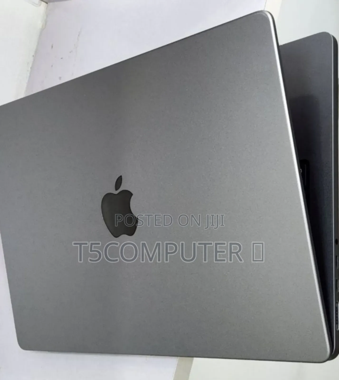New Laptop Apple MacBook Pro M1 16GB Apple M1 Pro SSD 512GB