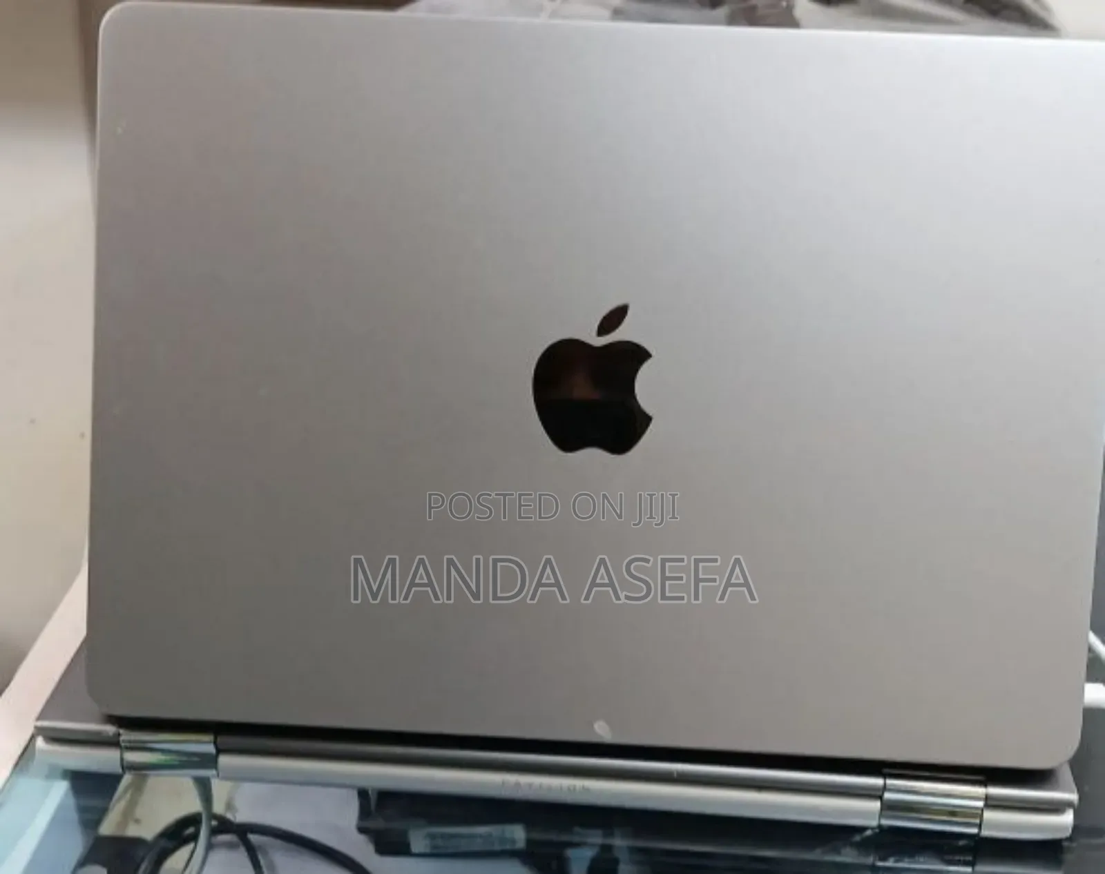 New Laptop Apple MacBook Air 2022 M2 8GB Apple M2 SSD 256GB