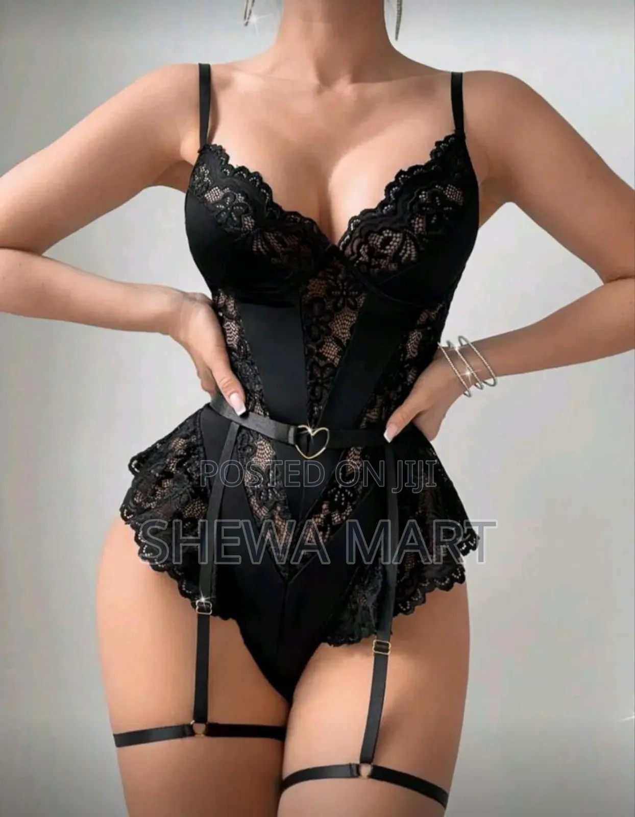 Avant Fashionable Heart Metalli