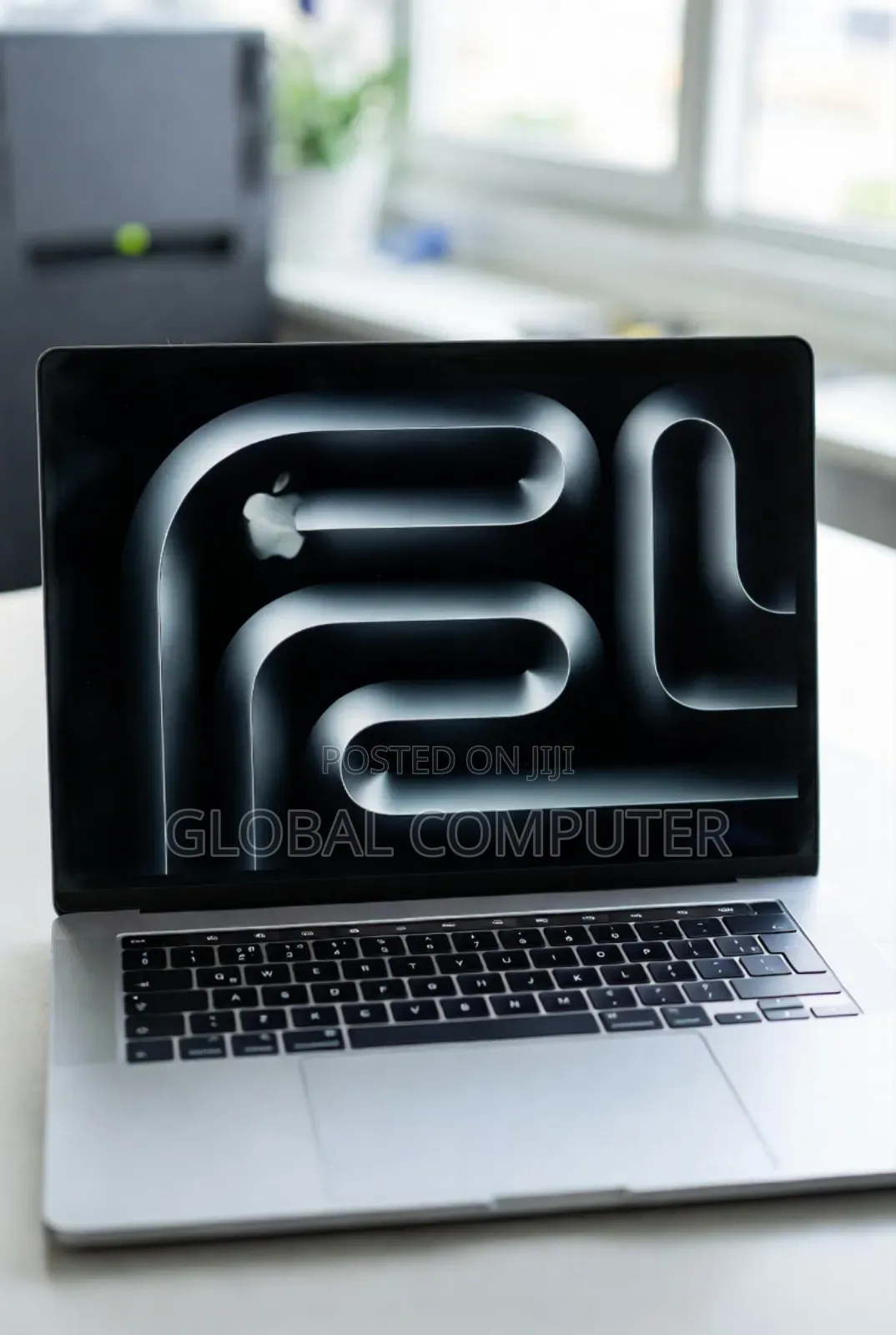 New Laptop Apple MacBook Pro 2021 M1 16GB Intel Core I7 SSD 512GB