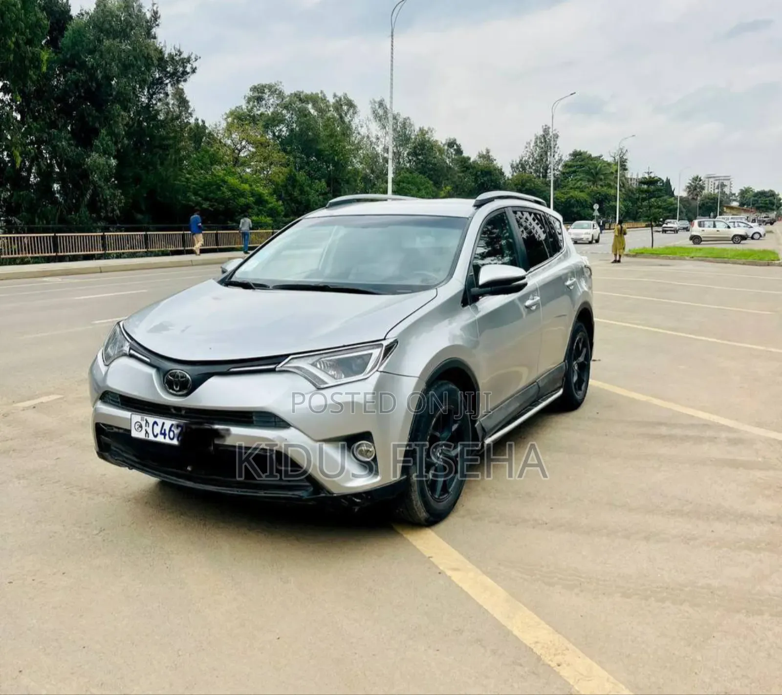 Toyota RAV4 LE AWD (2.5L 4cyl 6A) 2017 Silver