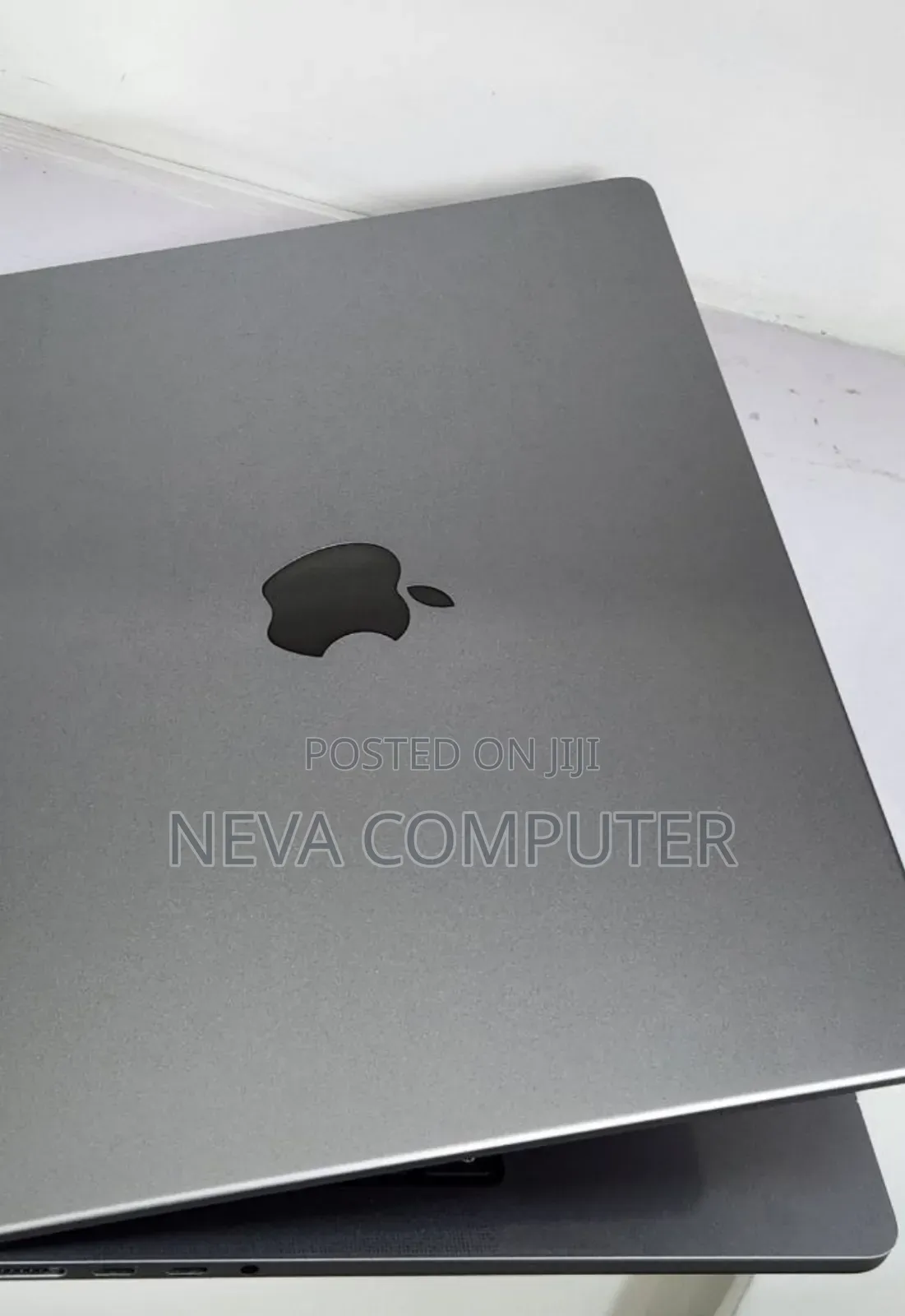 New Laptop Apple MacBook Pro M1 16GB Apple M1 Pro SSD 512GB