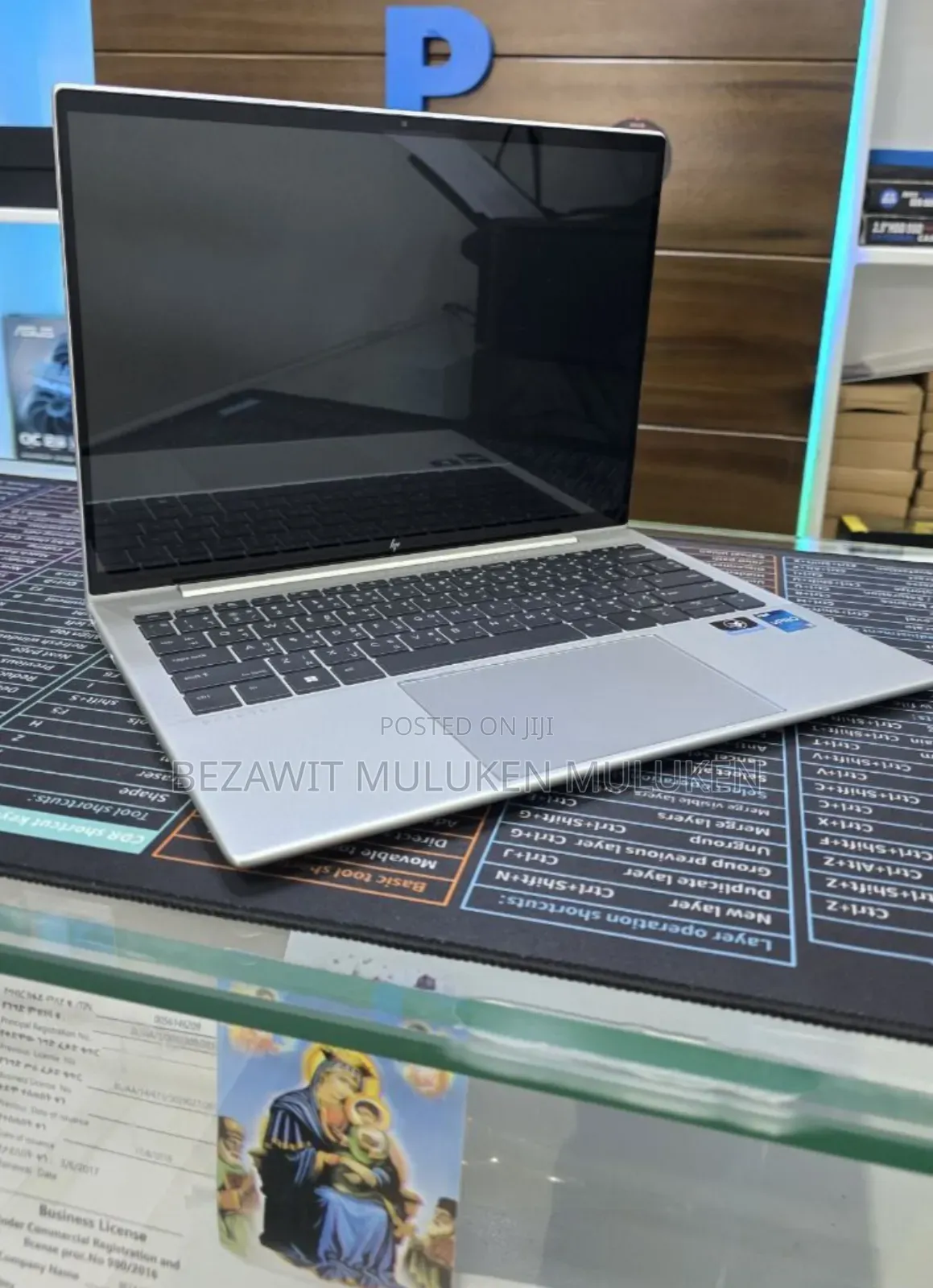 New Laptop HP Dragonfly G1 16GB Intel Core I7 SSD 512GB