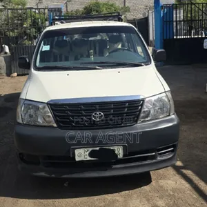 Toyota HiAce 2008 White